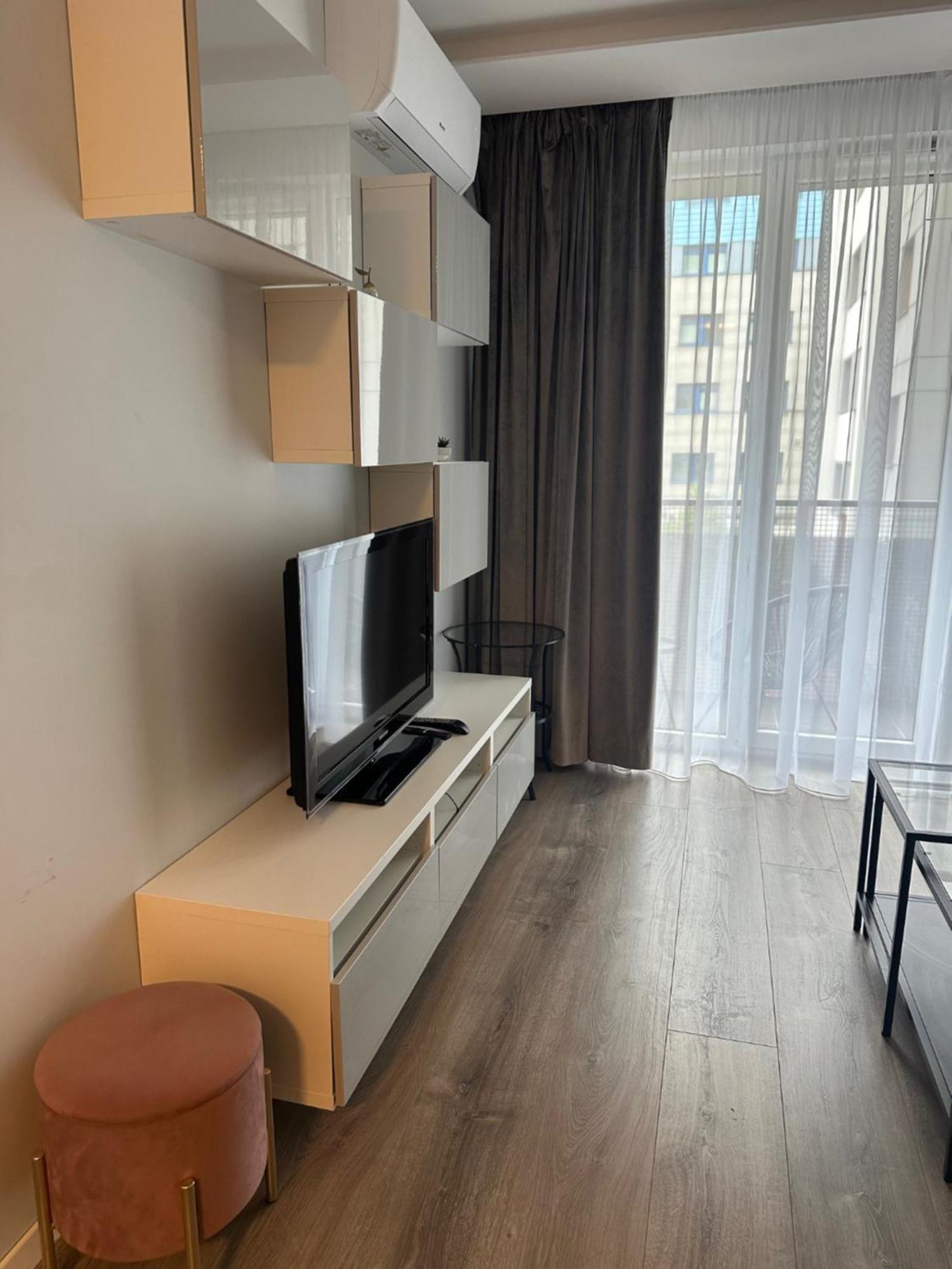 Modern Apartment Near To The Chopin'S Airport Cybernetyki 2A Warszawa Zewnętrze zdjęcie